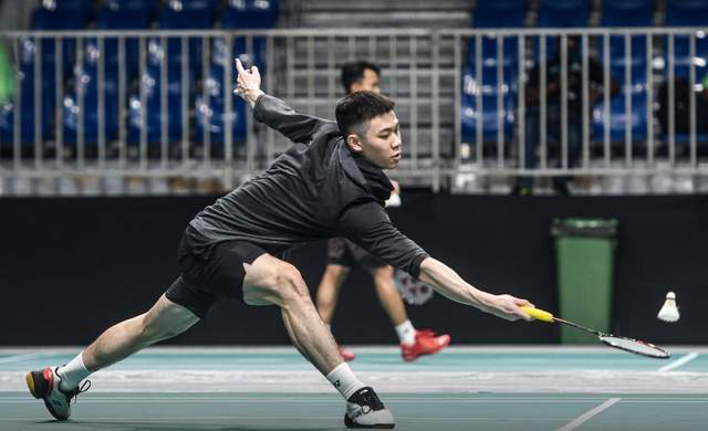 尤其是在主 尤其是在主